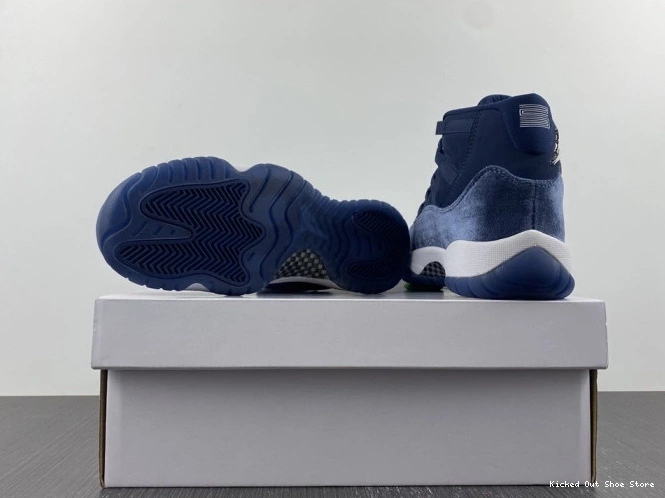 Kicked Out Shoe Store 11 Jordan Midnight Air Navy Velvet AR0715-441 WMNS 0815